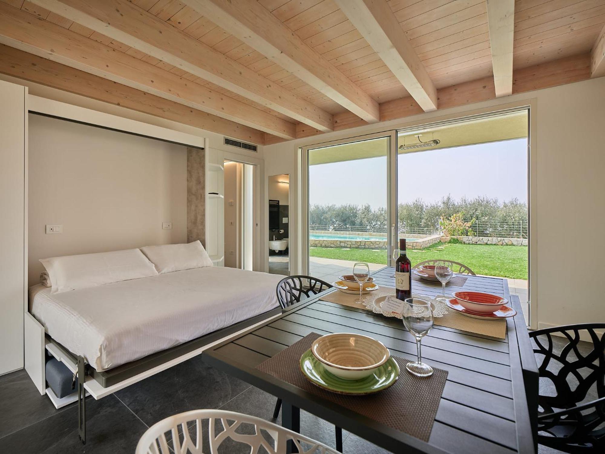 Villa Sunny Lake Suites Bardolino Exterior photo