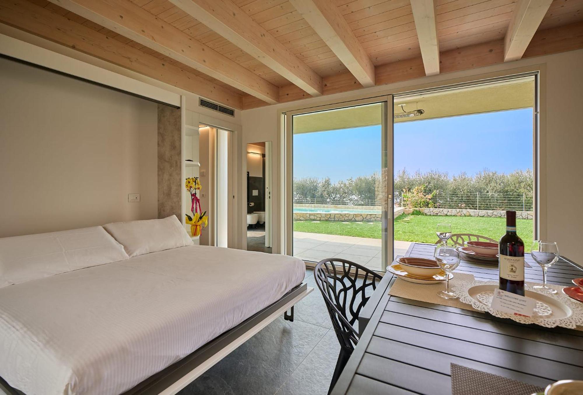 Villa Sunny Lake Suites Bardolino Exterior photo